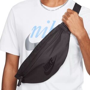 Nike Heritage Fanny Pack